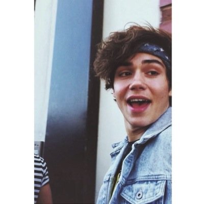 George shelley is bae