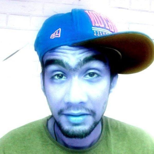 Graphic Designer, Student, Blogger, Artist, Investiga=tor, philosopher, respecting propaganda since 1999 #Project98