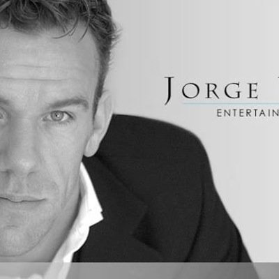 Artiest / Lefou in Beauty and the Beast / Jorge Verkroost Entertainment Productions / Vocal Coach / Ambassadeur Nationaal Jeugd Musical Theater