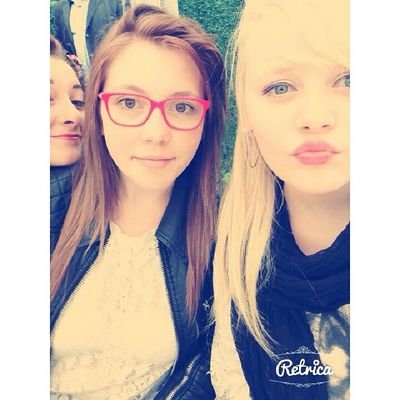 MeredithBtn's profile picture. Ils parlent tous dans mon dos mais quand ils m'voient ils sont ti-geeen