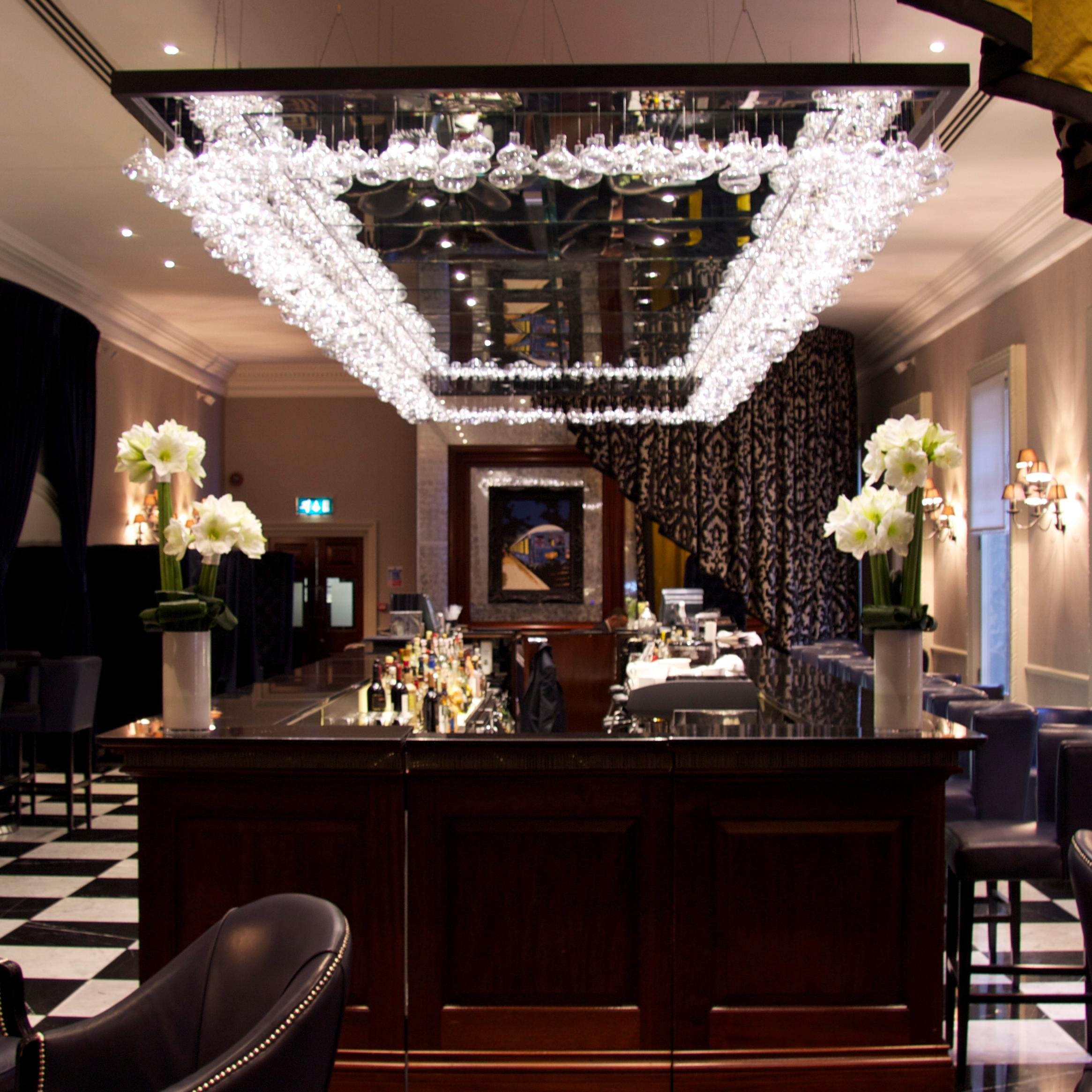 Luxurious Champagne and Cocktail Bar in The Grosvenor Hotel #London #Victoria #cocktail perfection destination