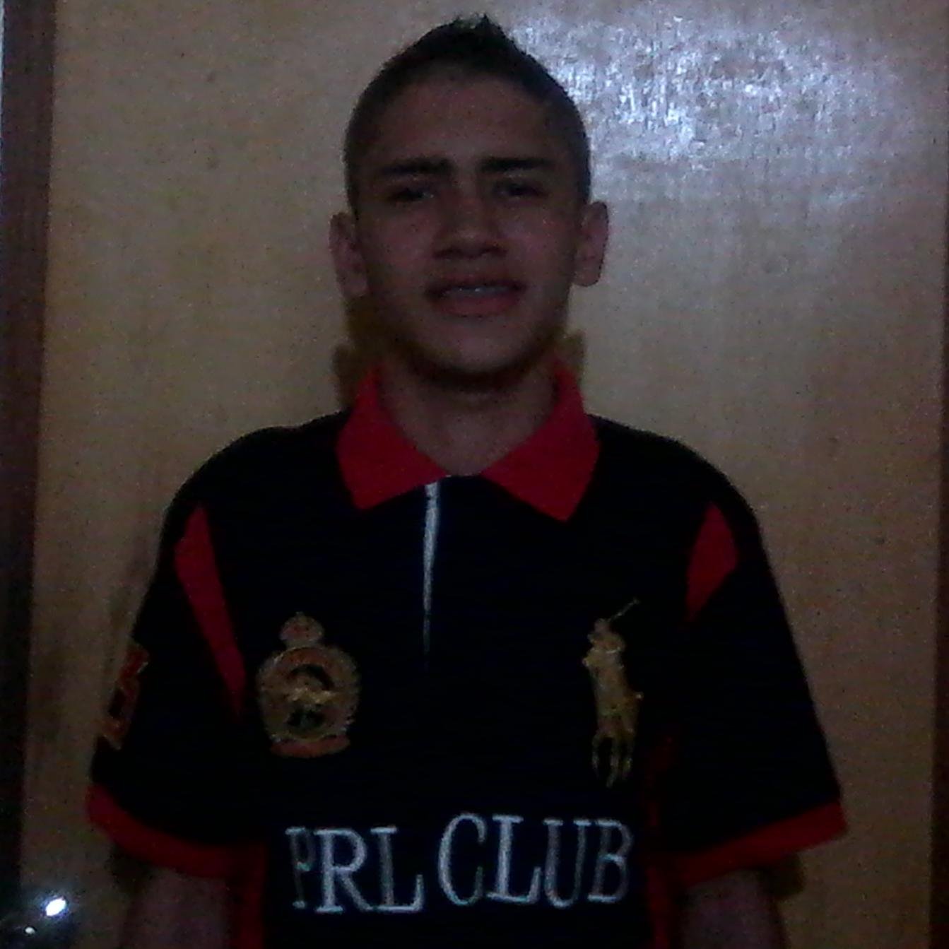 -Futuro jugador de POKER profesional. poker star: swos_Proo 
PING:2699D7CC