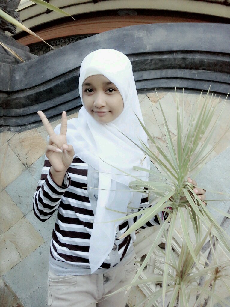 i'm soniq and comate,semoga CJR go internasional #amin !!