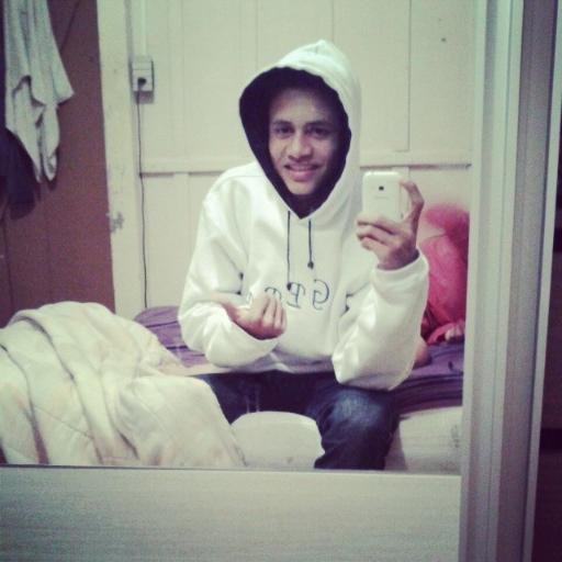 “Ser feliz não é muito difícil, basta não ficar obcecado com esse assunto e tratar de viver. Quem pensa demais, não vive.”
https://t.co/9hcZAuVAyW
