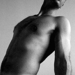 lookloveplay's profile picture. Love looking, sharing, playing. Pic is indeed me. In my 40s. Yes, I go to the gym a lot. :-)