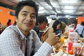 hediriswandha's profile picture. if it doesn't add to your life , it doesn't belong in your life.