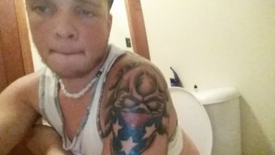 I love smoking weed I am a connoisseur of marijuana and smoke the dankest shit around this god dam town