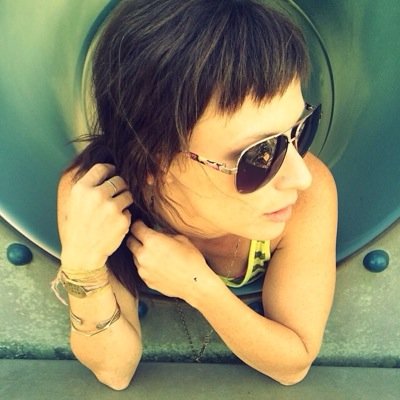 Girl loves all things crafty, vintage, music, outdoors, colorful.