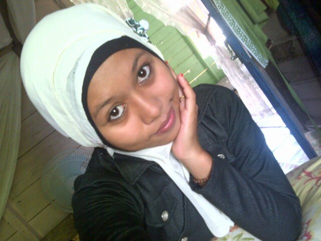 WahyuSuchie's profile picture. Cewek muslimah , insya allah