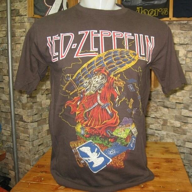 Kaos band import berkualitas. Untuk pemesanan sms 087853037103. Katalog lengkap (Thread kaskus) - http://t.co/QzVgzCbnjy