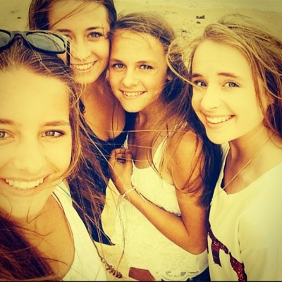 Oranjezwart mb1/ vanmaerlant lyceum /v4b instagram: philinedewolf