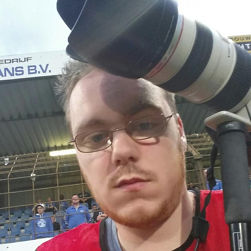 Phixius1913's profile picture. 