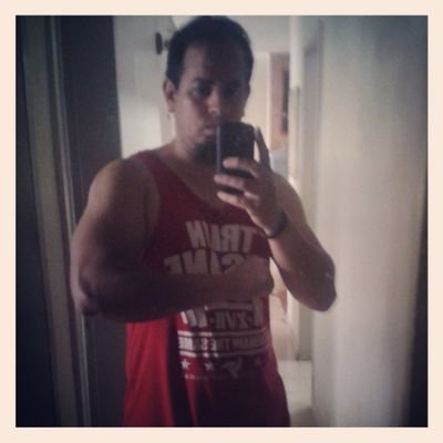 Diseñador Gráfico, Fitness Life y vivo la vida a mi manera