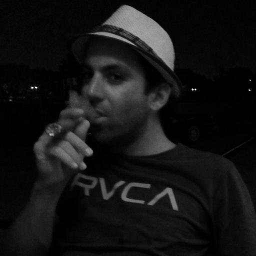 _monsieurbravoh's profile picture. insert pretentious crap about myself here