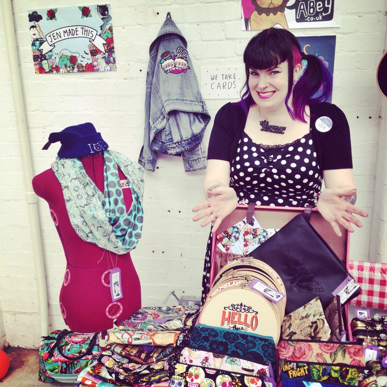 Custom made bags, accessories & embroidery in alt fabrics | Winner of @intuituk LOLB grant 2013 | aka @jenthomaswrites | email: contact@jenmadethis.co.uk