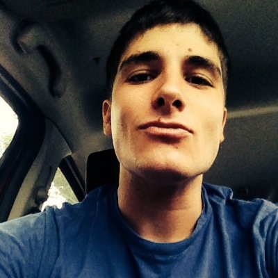 Salut toi , jeune follower de l’extrême,moi c'est Swody danseur des #HITMEN,j'ai la tête sur les épaules et les couilles sur t'es yeux .
Beks
