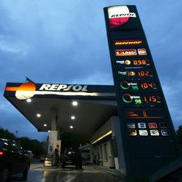 COMERCIALIZACIÓN DE CARBURANTES, COMBUSTIBLES Y LUBRICANTES REPSOL.
