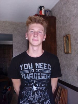 dakota_culver's profile picture. Drummer of my band.
I Skateboard for my crew.
Life is to short to stay stock.
Dream without fear, Love without limits.