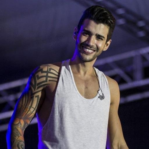 Flamenguista. E loucamente apaixonada no melhor cantor sertanejo Gusttavo Lima ❤