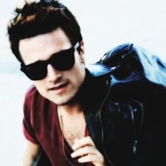 I HAD GIVE U A FREE FOLLOW, DONT FOLLOW BACK HERE. PLEASE, FOLLOW @stayhotcherson