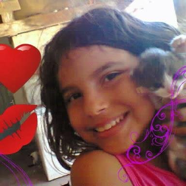 Oi gente sou fã da @minigata14 ela tem uma prima chamada Yasmin,esse é o email do twitter dela @yasminviera3