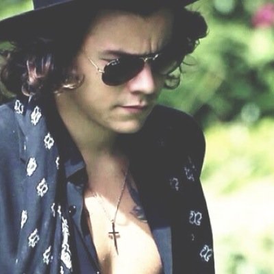 follow @zaynheromalik