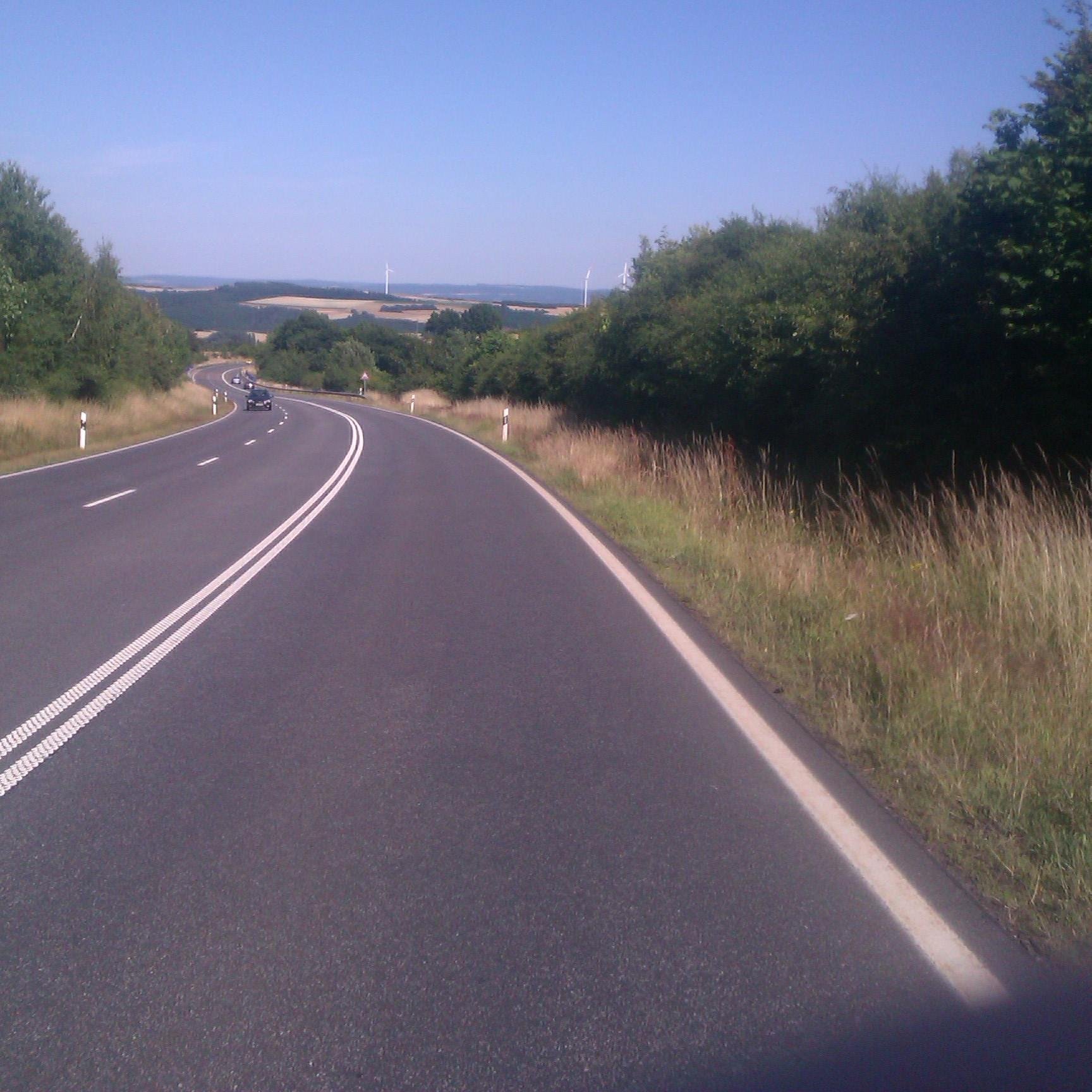 http://t.co/7kW51lv8u7 is a website regarding bicycle trips through Europe. I will document and report on the routes I take and this accompanied with photos.