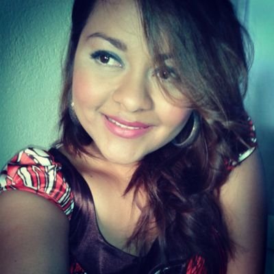 Simplemente se tú siempre, no importa cuanto te critiquen ;)
