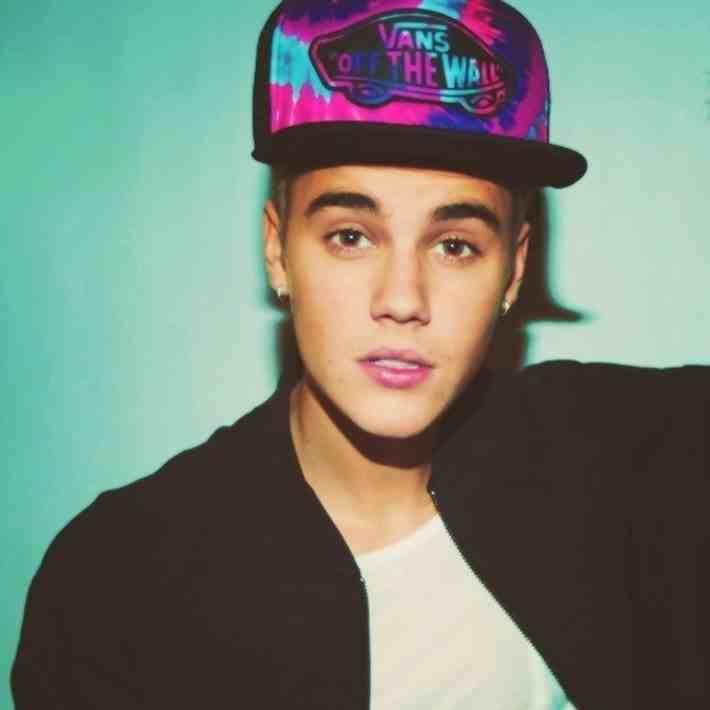 Follow @fxckbieberx_ this is a free follow!!