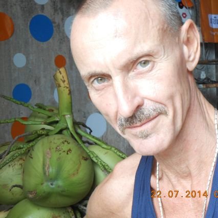 born: 5.November 1961 on the Sunday morning 06:00; lenght: 185; weight 65; Germany pensioner (*697,-USD) pro month. live in Cambodia Wind Mill Hotel, Sangkat 3: