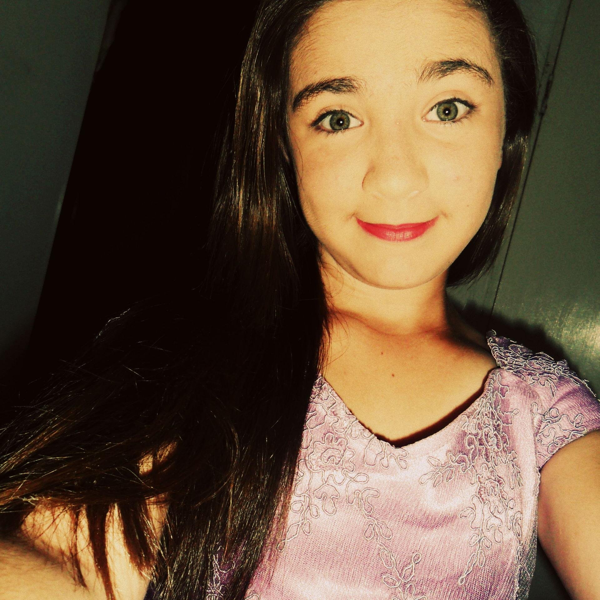 ' Prazeer , umaa Gigantte  ! Fofa   ;)  Meu melhoor : Deus :3  whats : 0849441-3208     Voçê Não tem vergonha na kra ? Não so beleza mermo *--*            ♔