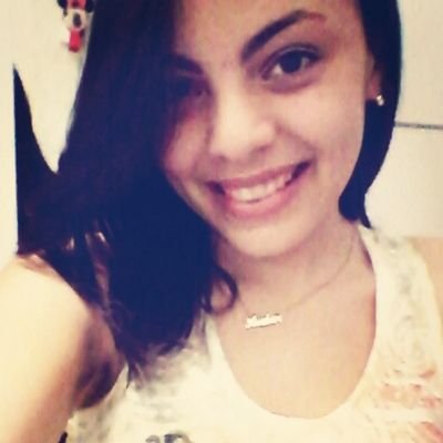 Acadêmica de Arquitetura, 19, fé em Deus!