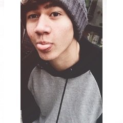 Hi! This is a free follow from @eastcoastcalxm so please go and follow me and ask for a followback❣