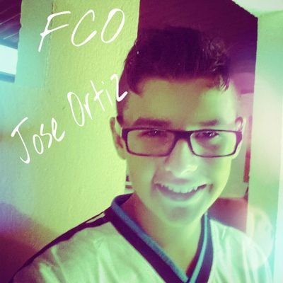 Es un Joven Guapo, que su Sueño es Actor lo he visto Actuar y es Genial , y Tu Apoyo Somos Varias Chicas que lo Apoyan !