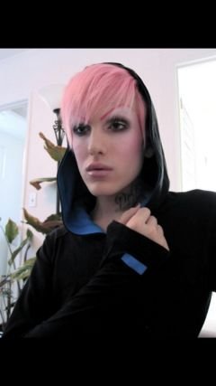 Hey , im Jeffree. I'm gay as fuck. Taken by @TheFabs2. I'm a Roleplay.