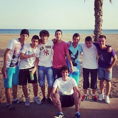 disfrutando la vida desde el 98.jugador del nuevo retiro cf. madrid-orcasitas.mi familia y mis amig@s lomas importante :).instagram @juanmiorca