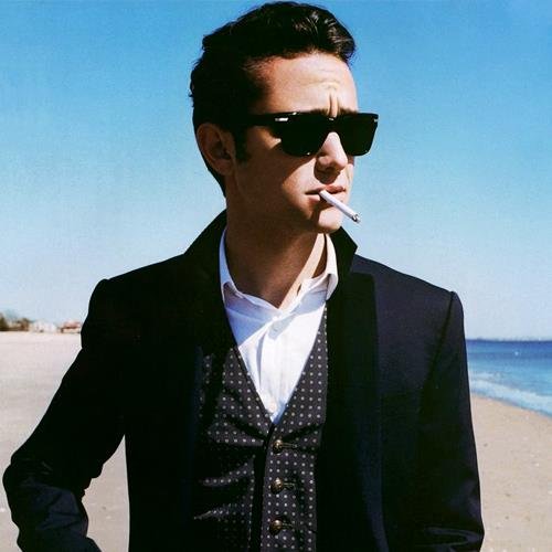 Everyday's an endless stream of cigarettes and magazines.