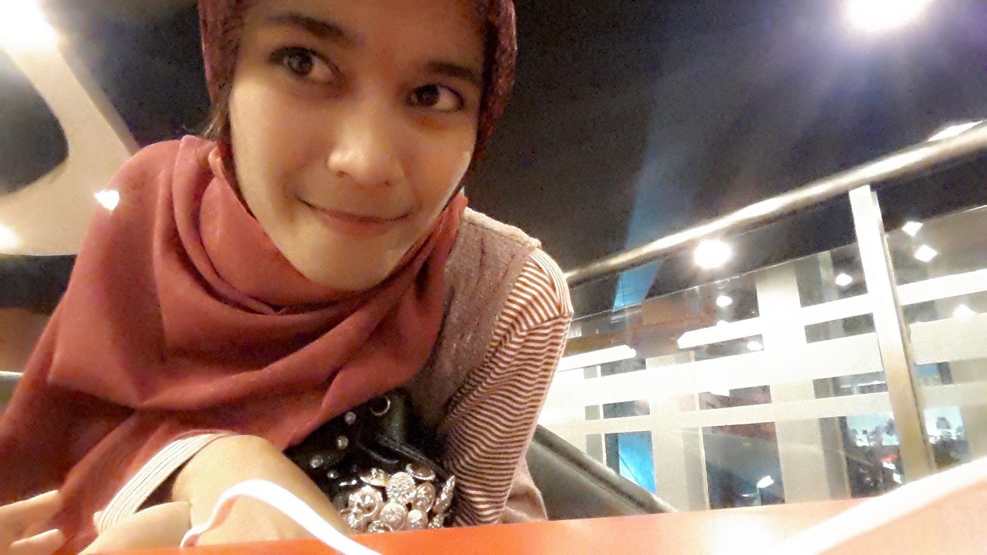smile like u've never cried, fight like u've never lost, love like u've never been hurt, life like u'll die tommorow |