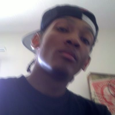 Love is temporary, Money is necessary. #GangGreen REAL Niggas FOLLOW ME I will not misguide You !! RIP My Bro Vincio & My Nigga Lil Rob 810 » 317