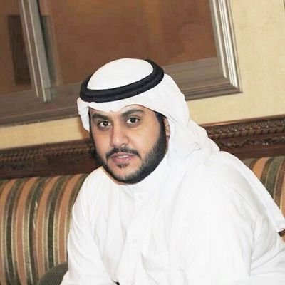 ‏‏على ثقل الحمل تقوى عزومي ~ لاشفت نيـات الليآلــي ( جبانه ) \ من صدّ عني؟ .. جعله آتلـى همومـي ~ ومن صان قدري ؟( فوق راسي مكانه )