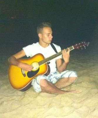 HadrienLegras's profile picture. Tequila Sexo Y Marijuana.