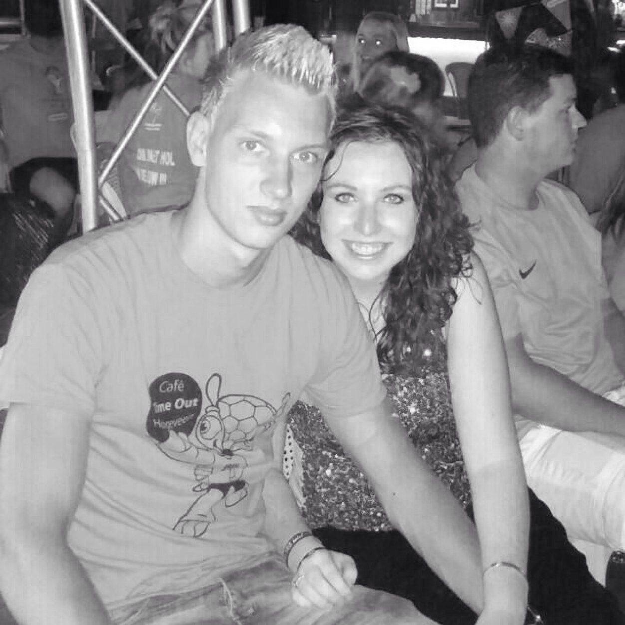 racheldoornbos's profile picture. Feyenoord Rotterdam! Your first real love, is the one you'll always carry in your heart @NinoFik ❤️ 16-12-12