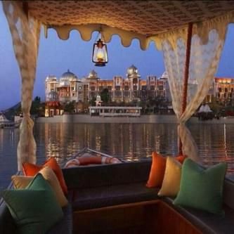 mesoo11271's profile picture. ‏‏‏‏‏‏آنٌ تُكوِنٌ نٌيّتُك بّـيّضآء لَآ يّعَـنٌيّ آنٌ يّرآك آلَآخٌروِنٌ نٌقَيّآ.. فُبّعَضهِمِ يّرى كلَ آلَآلَوِنٌ عَـدُآآ آلَآبّـيّض..♡