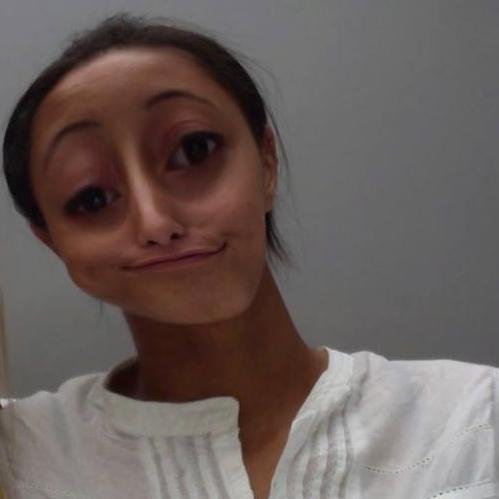 LeaTyb's profile picture. insta:lea_tyb