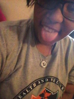 Noes rings & Lipstick. Team Swirl. Follow @shutupshantell I'm on there more.
