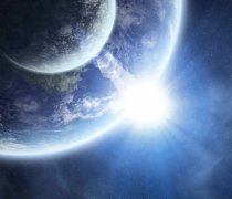 Начальник хочет, чтобы мы работали за троих. Хорошо еще, что нас пятеро.