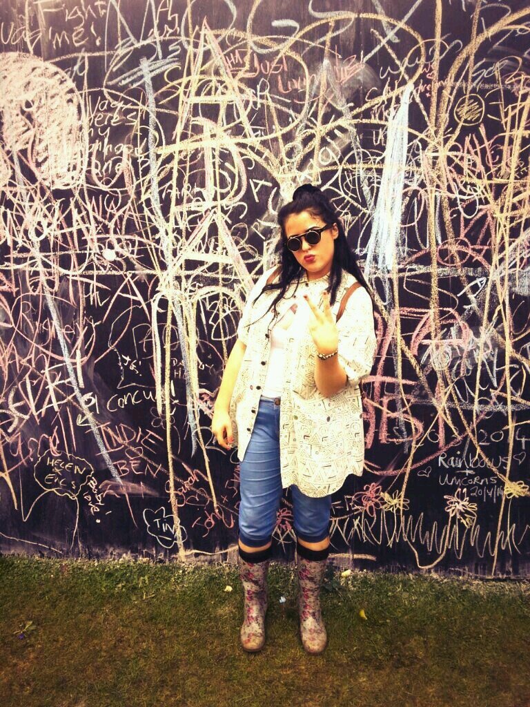 Follow meeee I follow back:)) lyly follow my instagram sha_nay_nay123 i follow back;))