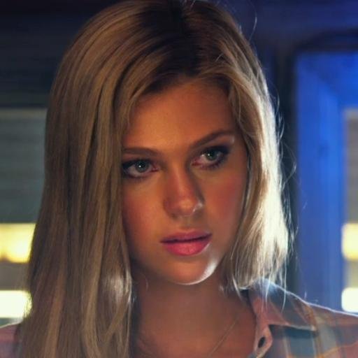 I am Tessa Yeagar. Just another girl from Texas... With alien robots in my barn (RP|Single)