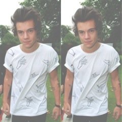 I'm an half a heart without you. @onedirection
                       

                        {italianakabest}