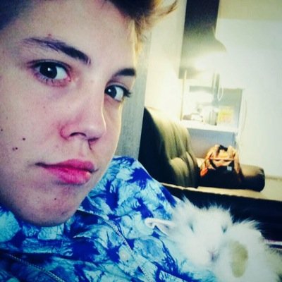 selaran1's profile picture. Hi,i'm matt
I like cats
I eat chicken that are fat